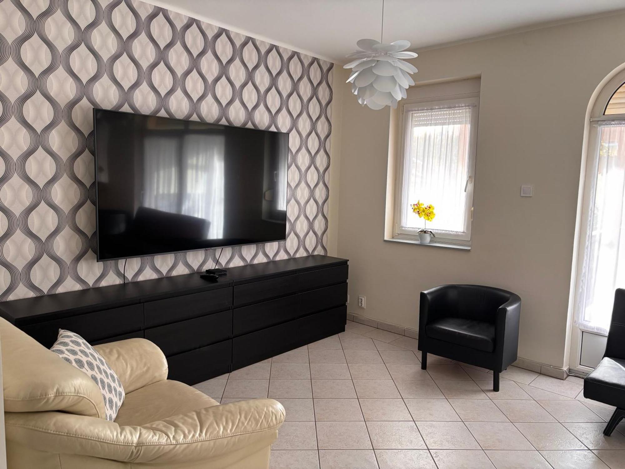 Veronika Lux Apartman Hajdúszoboszló Buitenkant foto