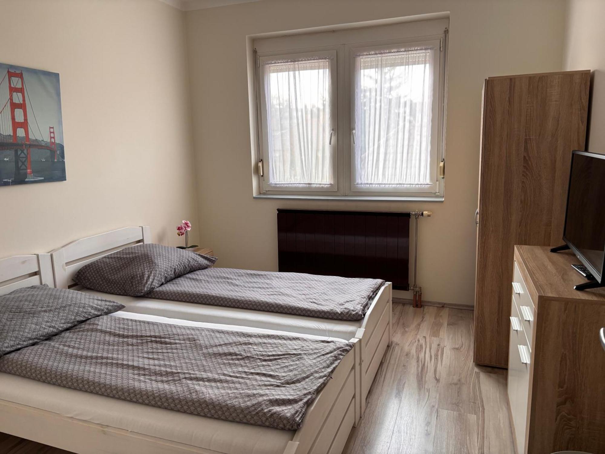 Veronika Lux Apartman Hajdúszoboszló Buitenkant foto